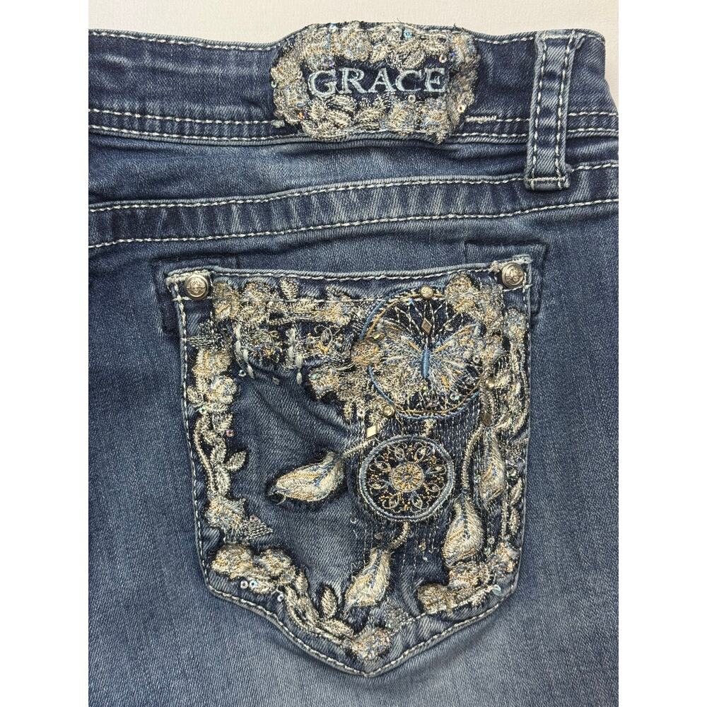 Grace in L.A. Women's Easy Fit Blue Denim Cut Off Shorts - Size 33x3.5 - Picture 3 of 7